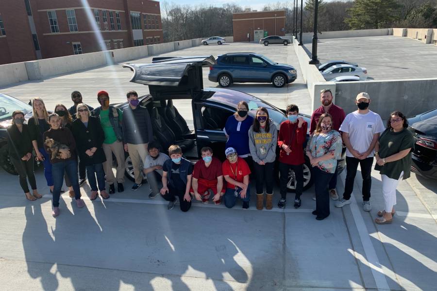 IDEAL program partners with Earth Rides for training, transportation